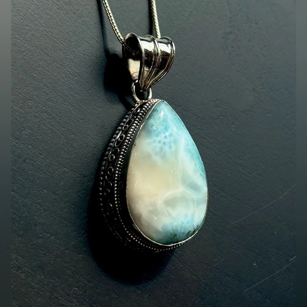 925 Sterling Silver Caribbean Blue Larimar Pendant - Picture 7 of 10